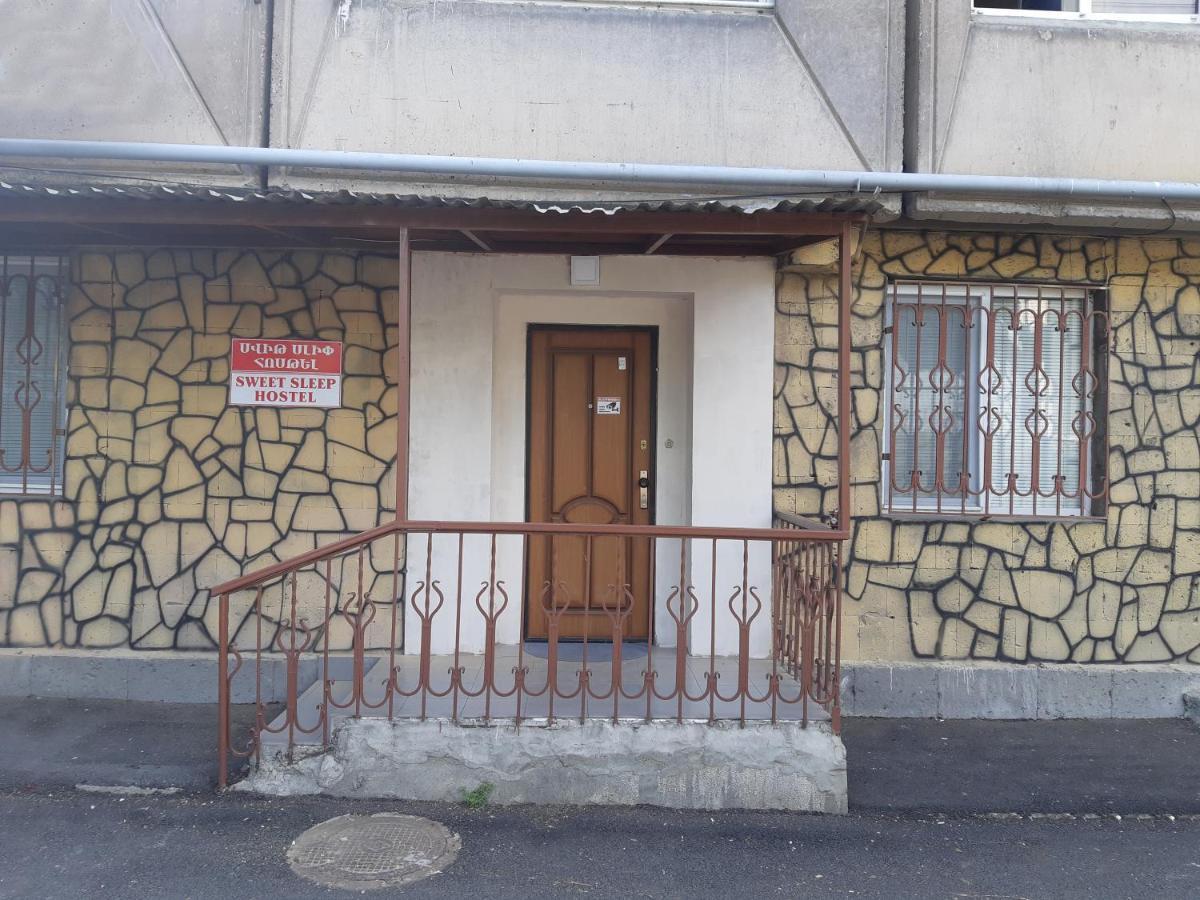 Sweet Sleep Hostel Yerevan Ngoại thất bức ảnh