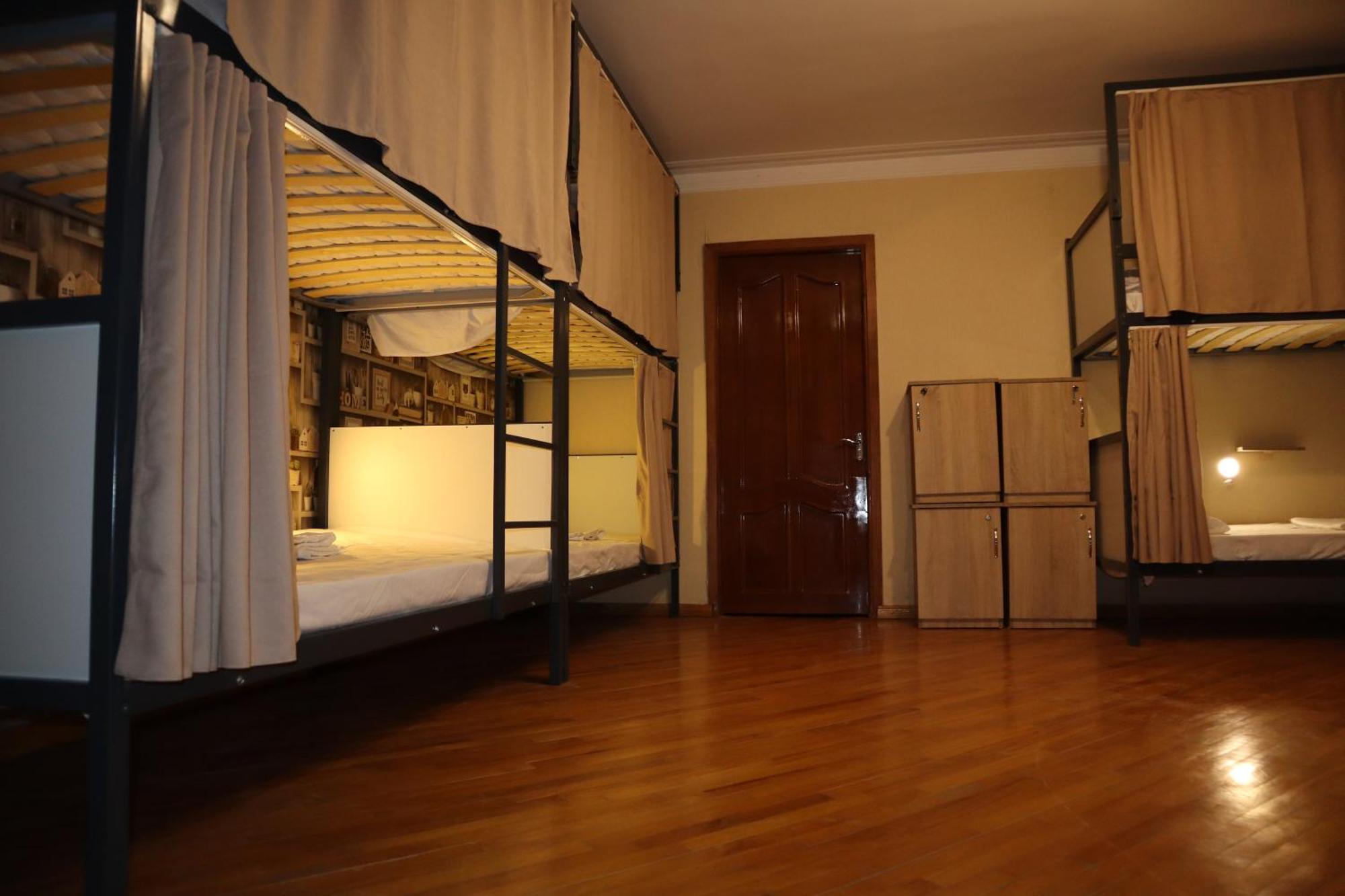 Sweet Sleep Hostel Yerevan Ngoại thất bức ảnh
