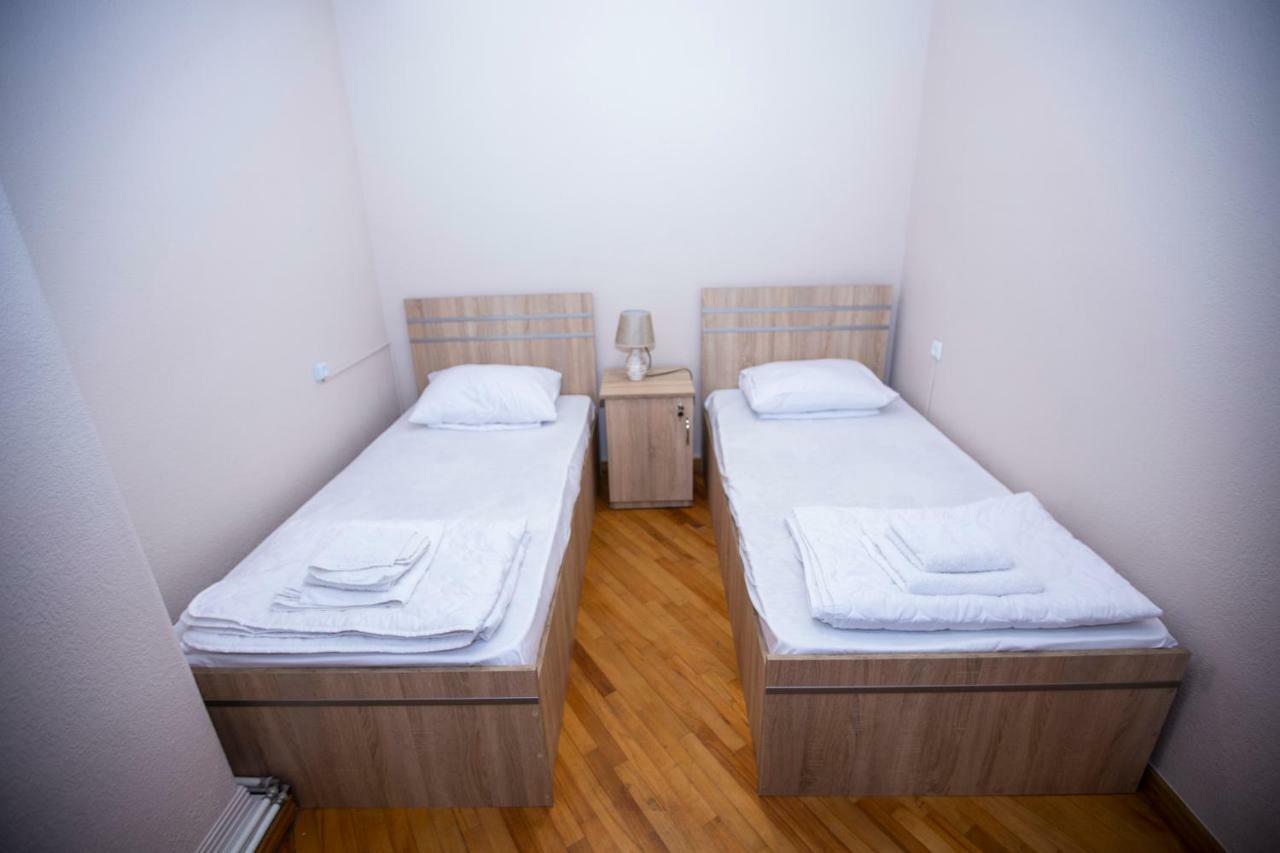 Sweet Sleep Hostel Yerevan Ngoại thất bức ảnh